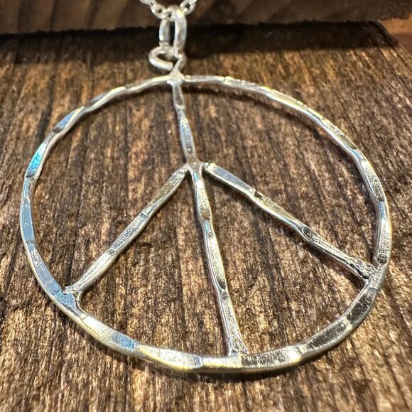 Handmade Artesian Hippie Silver Plated Peace Sign Necklace Chain, Gift Box - Picture 7 of 8
